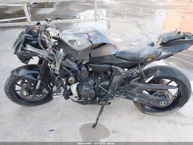 JYARM38E9RA014057 Yamaha Yzfr7
