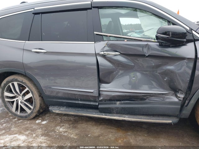 Honda Pilot Touring 2017 5FNYF6H97HB045280 Image 17