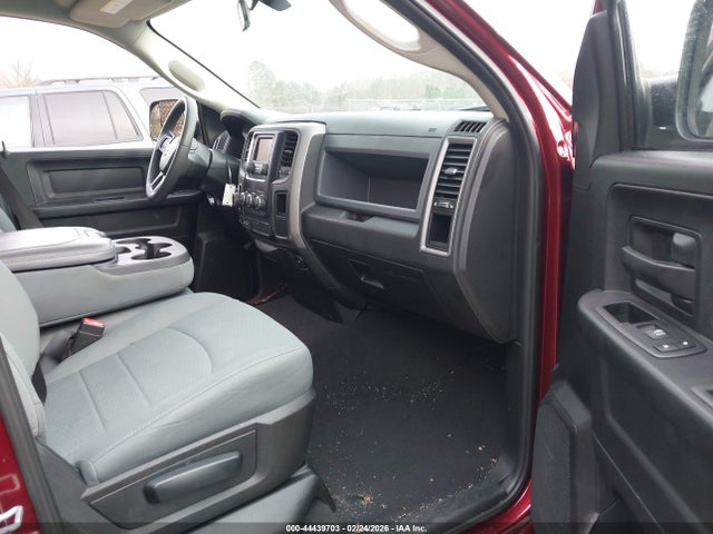 Продажа на аукционе авто 2018 Ram 1500 Express  4x4 6'4 Box, vin: 1C6RR7FT2JS302362, номер лота: 44439703