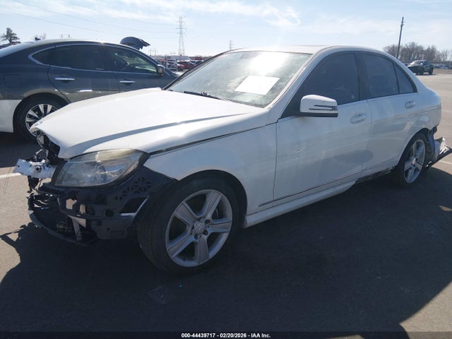 2010 Mercedes-benz C 300 Luxury/sport მანქანა იყიდება აუქციონზე, vin: WDDGF5EB9AR095682, აუქციონის ნომერი: 44439717