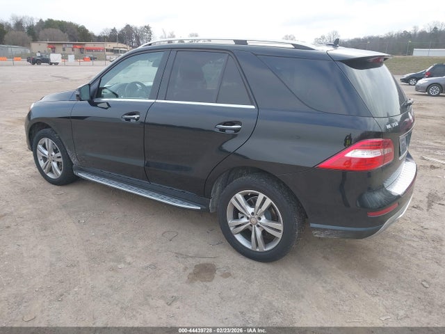 2014 MERCEDES-BENZ ML 350 4JGDA5JB7EA416913 Photo 2