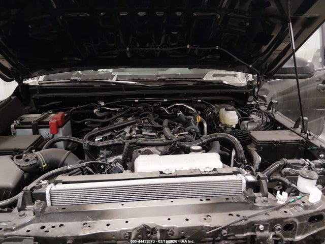 Toyota 4RUNNER SR5 2025 JTEVA5BR8S5028061 Image 10