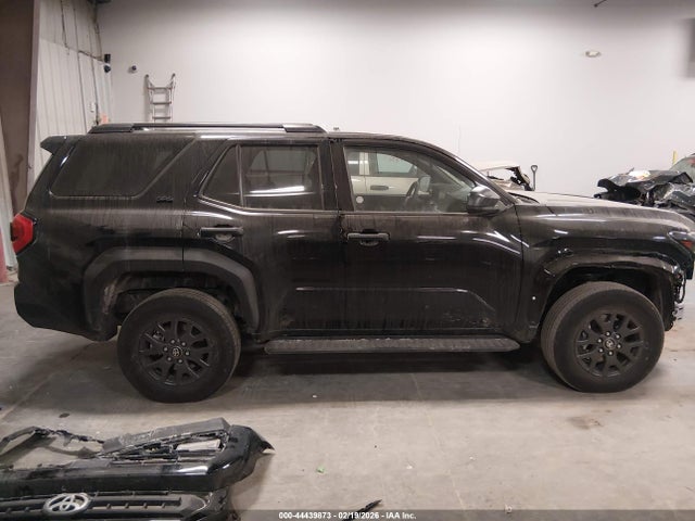 Toyota 4RUNNER SR5 2025 JTEVA5BR8S5028061 Image 13