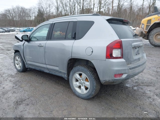 44439907 :رقم المزاد ، 1C4NJCBA9GD643380 vin ، 2016 Jeep Compass Sport مزاد بيع