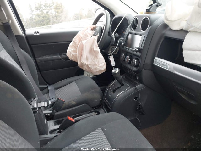 44439907 :رقم المزاد ، 1C4NJCBA9GD643380 vin ، 2016 Jeep Compass Sport مزاد بيع
