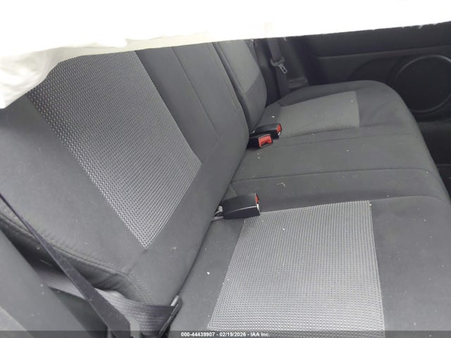 44439907 :رقم المزاد ، 1C4NJCBA9GD643380 vin ، 2016 Jeep Compass Sport مزاد بيع