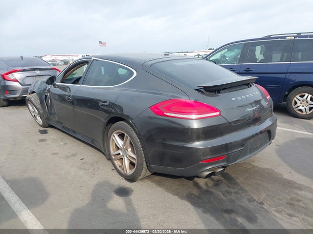 2016 PORSCHE PANAMERA WP0AB2A74GL050009 Photo 2