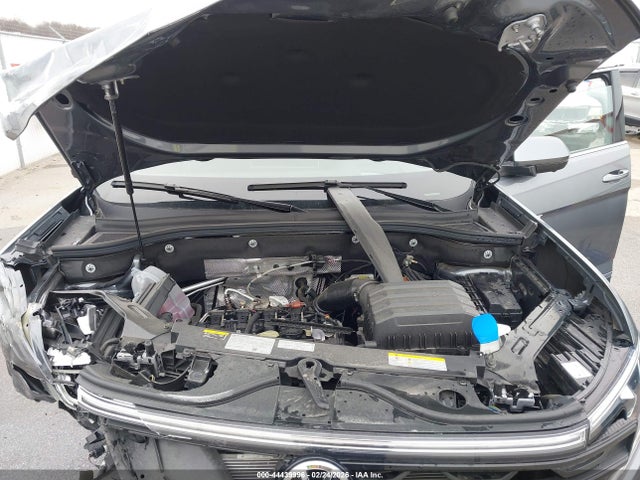 2024 Volkswagen Atlas Cross Sport 2.0t Sel Premium R-line მანქანა იყიდება აუქციონზე, vin: 1V2FE2CA0RC239604, აუქციონის ნომერი: 44439996