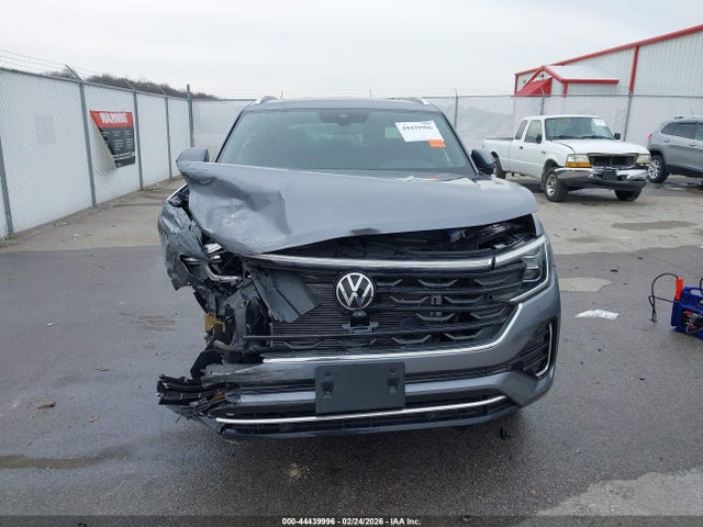 2024 Volkswagen Atlas Cross Sport 2.0t Sel Premium R-line მანქანა იყიდება აუქციონზე, vin: 1V2FE2CA0RC239604, აუქციონის ნომერი: 44439996