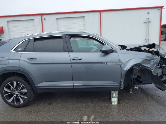 2024 Volkswagen Atlas Cross Sport 2.0t Sel Premium R-line მანქანა იყიდება აუქციონზე, vin: 1V2FE2CA0RC239604, აუქციონის ნომერი: 44439996