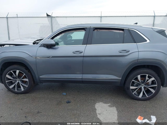 2024 Volkswagen Atlas Cross Sport 2.0t Sel Premium R-line მანქანა იყიდება აუქციონზე, vin: 1V2FE2CA0RC239604, აუქციონის ნომერი: 44439996