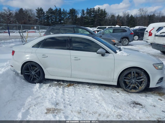 Продажа на аукционе авто 2017 Audi S3 2.0t Premium Plus, vin: WAUB1GFF1H1025258, номер лота: 44440008