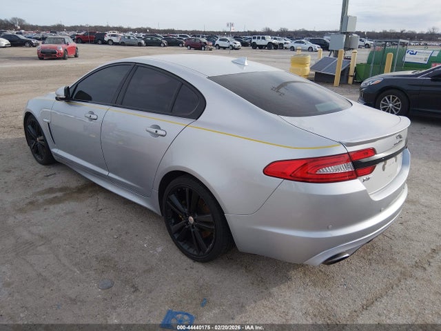 2015 JAGUAR XF SAJWA0F78F8U67951 Photo 2