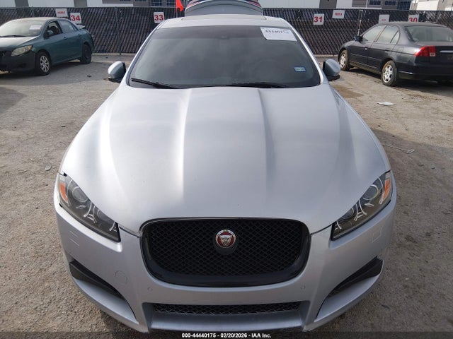2015 JAGUAR XF SAJWA0F78F8U67951 Photo 5
