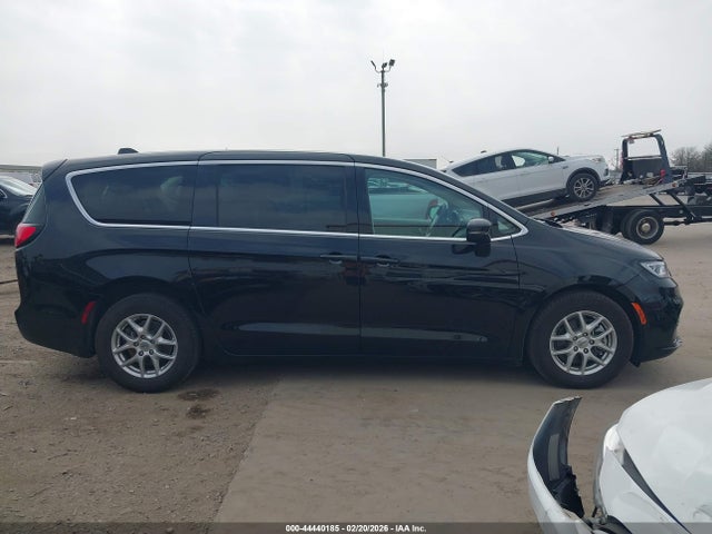 Chrysler Pacifica Touring L 2024 2C4RC1BG8RR182502 Image 13