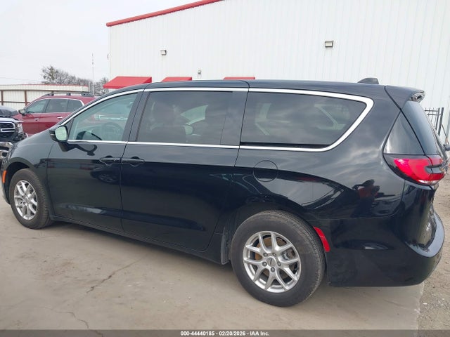 Chrysler Pacifica Touring L 2024 2C4RC1BG8RR182502 Image 14
