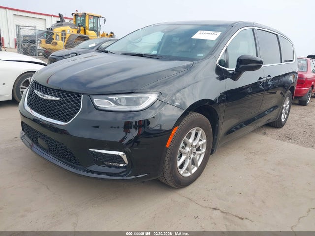 Chrysler Pacifica Touring L 2024 2C4RC1BG8RR182502 Image 2