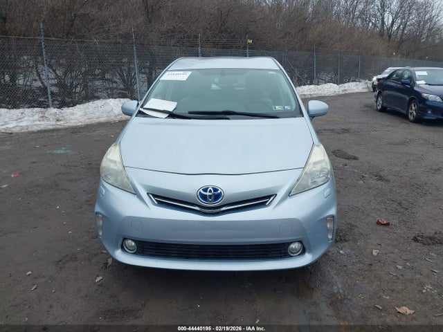 JTDZN3EUXE3323774 Toyota Prius V Five