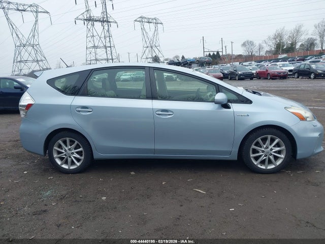 JTDZN3EUXE3323774 Toyota Prius V Five