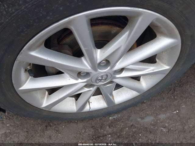 JTDZN3EUXE3323774 Toyota Prius V Five