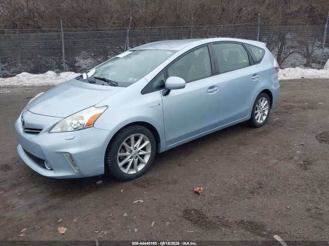 JTDZN3EUXE3323774 Toyota Prius V Five