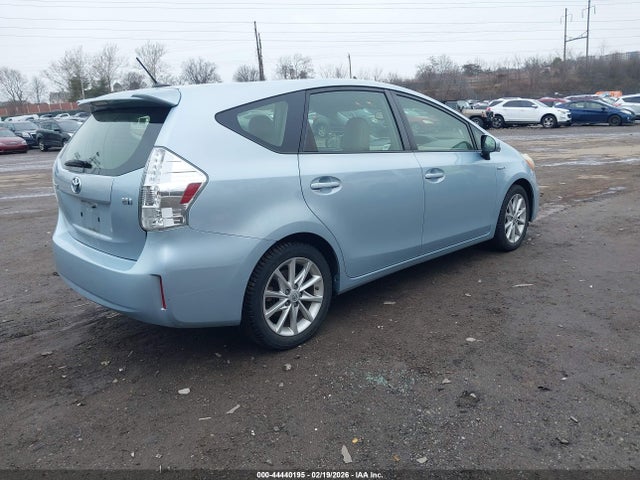 JTDZN3EUXE3323774 Toyota Prius V Five