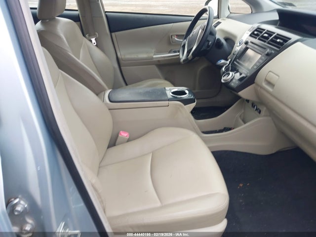 JTDZN3EUXE3323774 Toyota Prius V Five