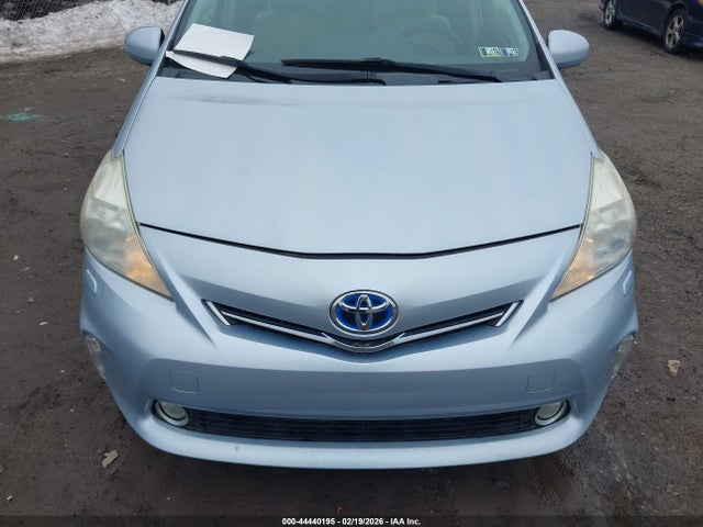 JTDZN3EUXE3323774 Toyota Prius V Five