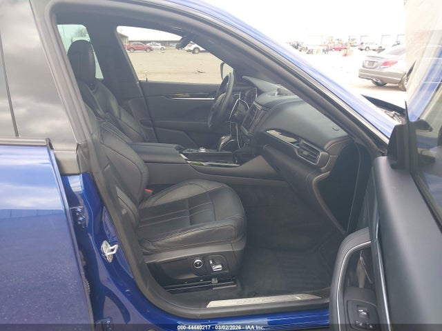 2021 MASERATI LEVANTE ZN661YUSXMX363676 Photo 4