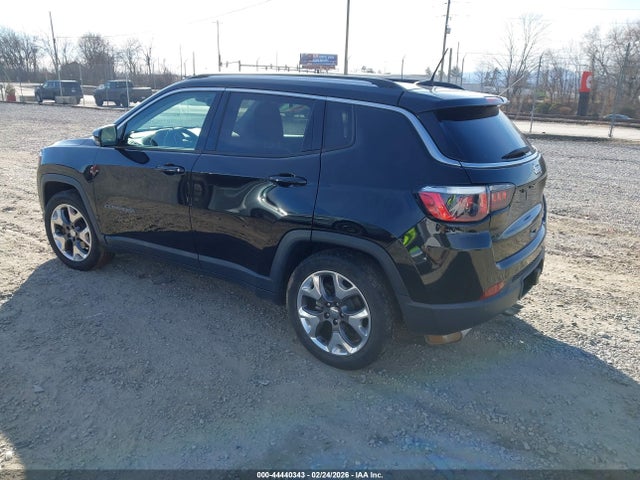 3C4NJCCB2JT122042 Jeep Compass Limited Fwd