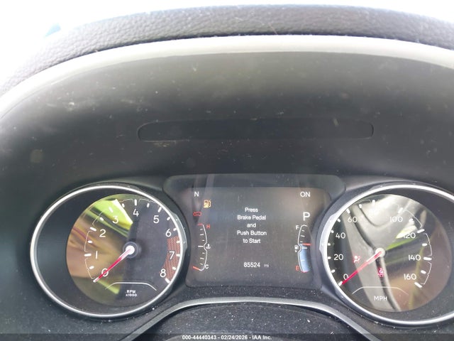 3C4NJCCB2JT122042 Jeep Compass Limited Fwd