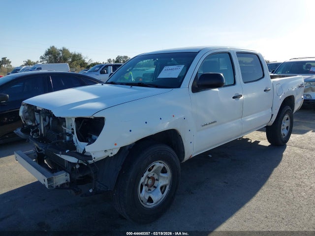 Toyota Tacoma Prerunner V6 2015 3TMJU4GN3FM187645 Image 2