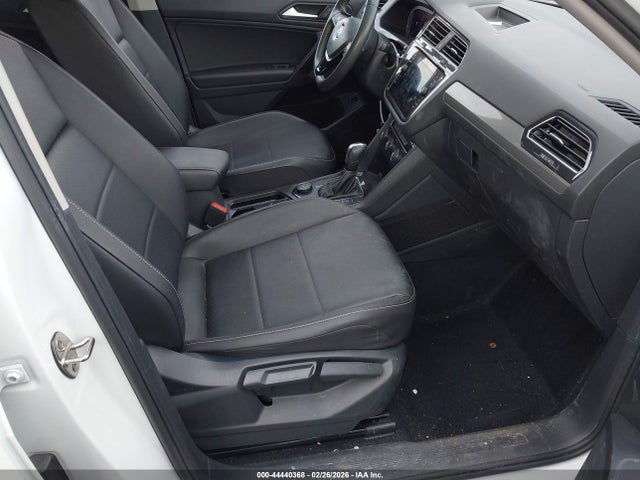 2021 Volkswagen Tiguan 2.0t Se/2.0t Se R-line Black/2.0t Sel მანქანა იყიდება აუქციონზე, vin: 3VV2B7AX8MM021285, აუქციონის ნომერი: 44440368