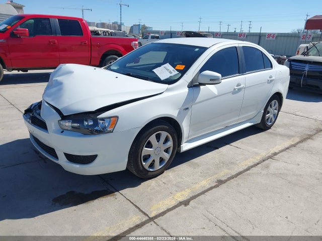 Mitsubishi LANCER ES 2015 JA32U2FU5FU013832 Image 2