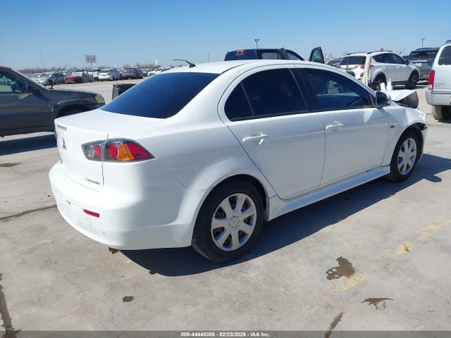 Mitsubishi LANCER ES 2015 JA32U2FU5FU013832 Image 4