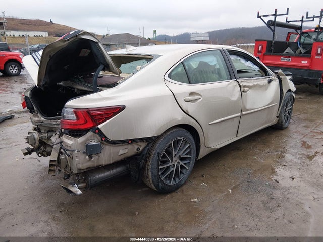 2017 Lexus Es 350 მანქანა იყიდება აუქციონზე, vin: 58ABK1GG0HU063216, აუქციონის ნომერი: 44440390