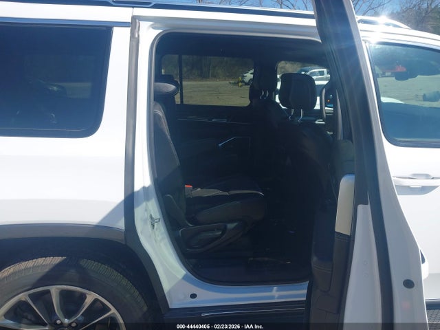 Продажа на аукционе авто 2022 Jeep Wagoneer Series Ii 4x4, vin: 1C4SJVBT9NS216936, номер лота: 44440405