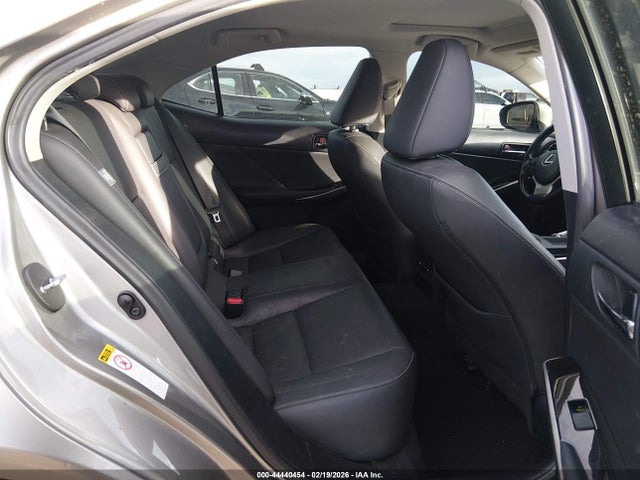 44440454 :رقم المزاد ، JTHCM1D2XG5010856 vin ، 2016 Lexus Is 300 مزاد بيع