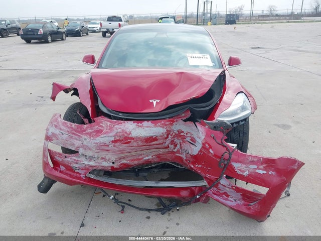 5YJ3E1EA2KF413211 Tesla MODEL 3