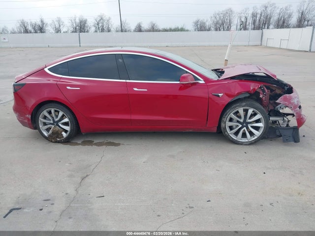 5YJ3E1EA2KF413211 Tesla MODEL 3