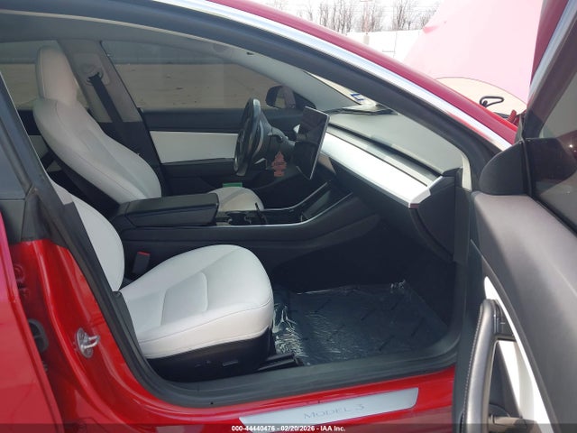5YJ3E1EA2KF413211 Tesla MODEL 3