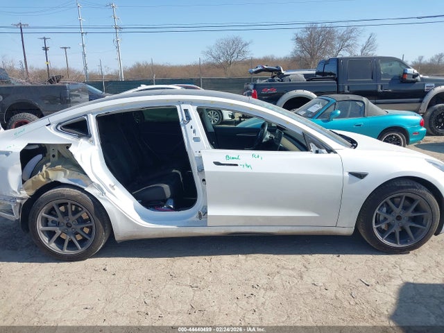 2023 Tesla Model 3 Rear-wheel Drive მანქანა იყიდება აუქციონზე, vin: 5YJ3E1EA0PF401226, აუქციონის ნომერი: 44440499