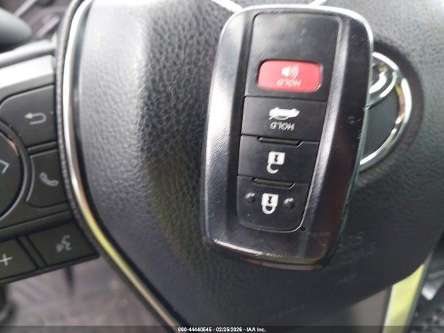 4T1B11HK5KU164742 Toyota CAMRY SE