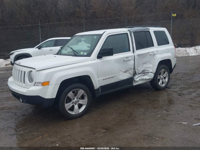 2015 Jeep Patriot Latitude მანქანა იყიდება აუქციონზე, vin: 1C4NJRFBXFD396195, აუქციონის ნომერი: 44440561