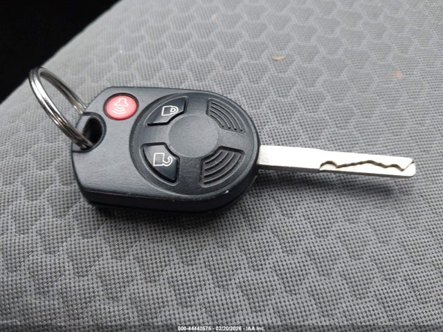44440575 :رقم المزاد ، 1FMCU0GD2HUC27765 vin ، 2017 Ford Escape Se مزاد بيع