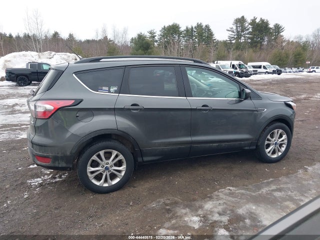 44440575 :رقم المزاد ، 1FMCU0GD2HUC27765 vin ، 2017 Ford Escape Se مزاد بيع