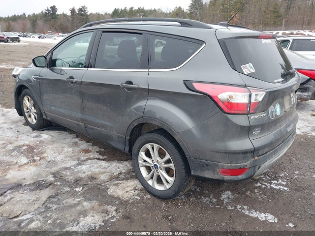 44440575 :رقم المزاد ، 1FMCU0GD2HUC27765 vin ، 2017 Ford Escape Se مزاد بيع