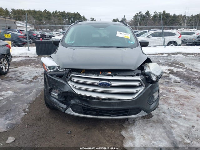44440575 :رقم المزاد ، 1FMCU0GD2HUC27765 vin ، 2017 Ford Escape Se مزاد بيع