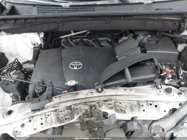 5TDZZRFH8KS297579 Toyota Highlander Le