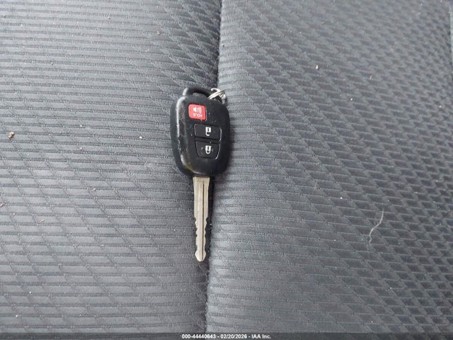 5TDZZRFH8KS297579 Toyota Highlander Le